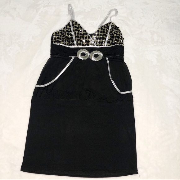 Angela Women Black Sexy Open Back Design Dress - Picture 3 of 8